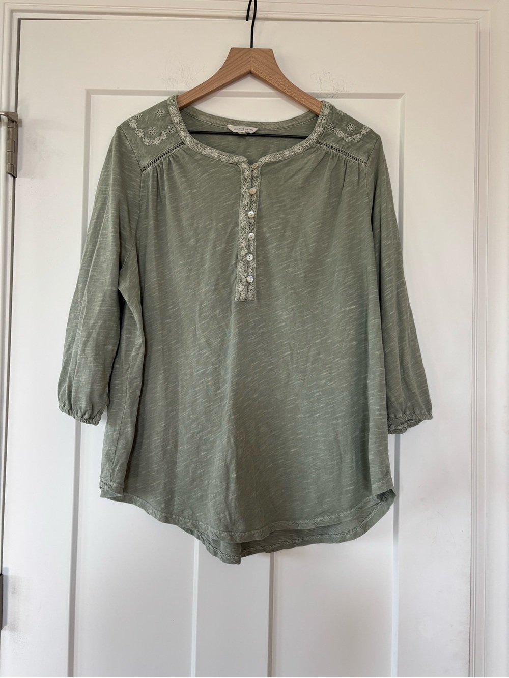 Lucky Brand Plus 2X Sage Green Henley Peasant Blouse with Embroidered Yoke